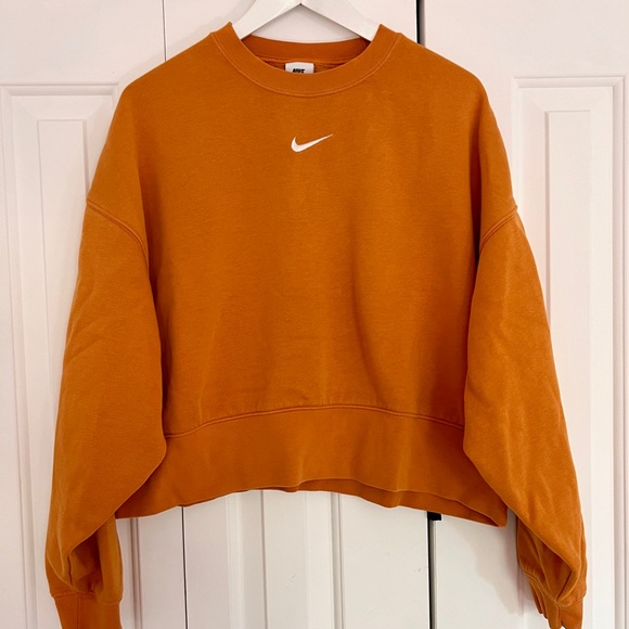 Nike Cropped Sweatshirt - Picture 1 of 3
